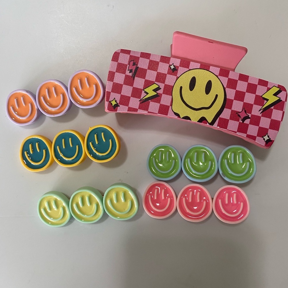 Colorful Smiley Hair Clip and Button Set